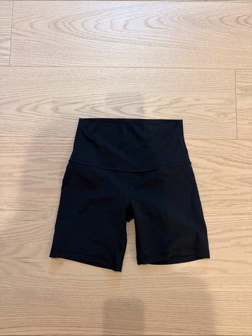 Black lululemon 6” inseam high rise align shorts